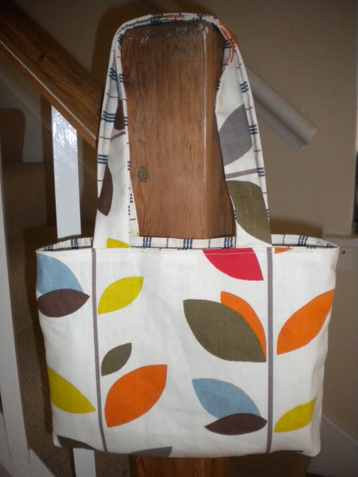 The Happy Stitcher: Reversible Tote - Sewing for beginners and ...