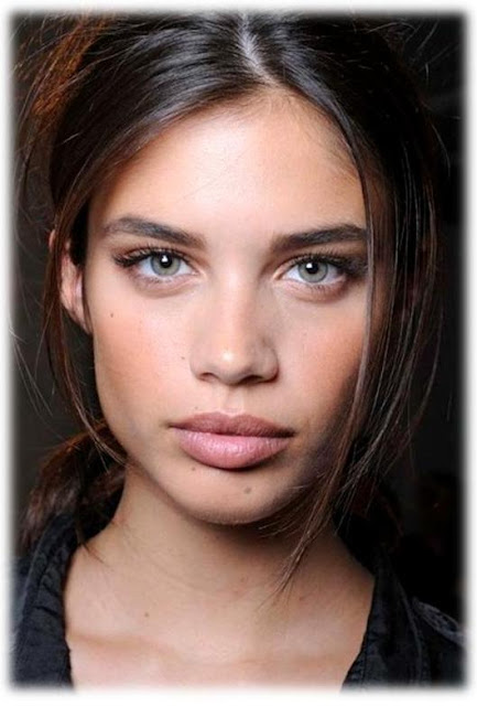 fotos da modelo portuguesa Sara Sampaio em adolescente 