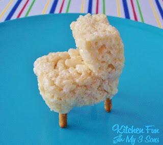 Back to School Treats for Kids made with Rice Krispie Treats to look like a Desk...so cute!