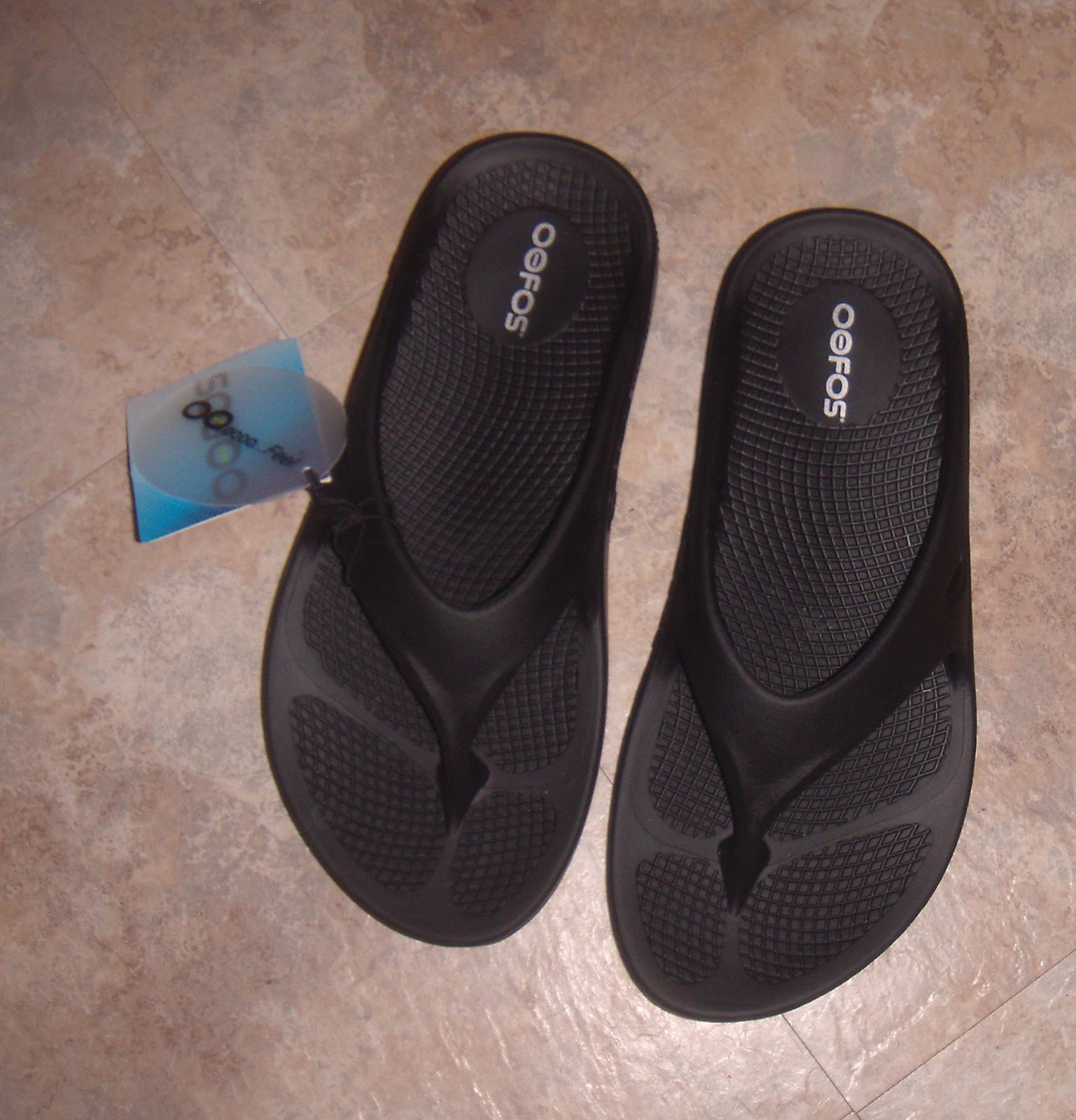 Mommie of 2: Oofos Sandals Review
