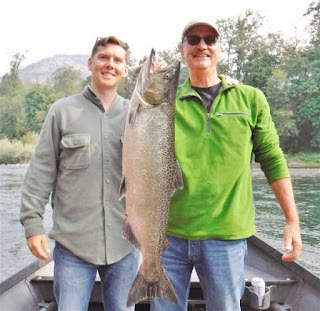 salmon-fishing-the-rogue-river-grants-pass-oregon