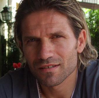 Erhan Namlı Her şey Yolunda Meşin Yuvarlağın Peşinde..