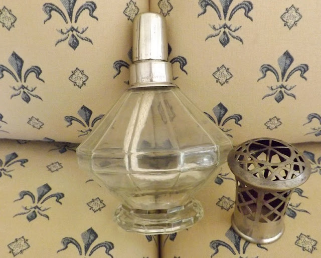 MARIETTE'S BACK TO BASICS {1938 Vintage French Lampe