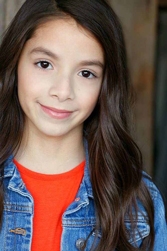 скай робертс актриса. саша бари. Hailey hermida. Hailey tokulova. дайан герреро джейн.