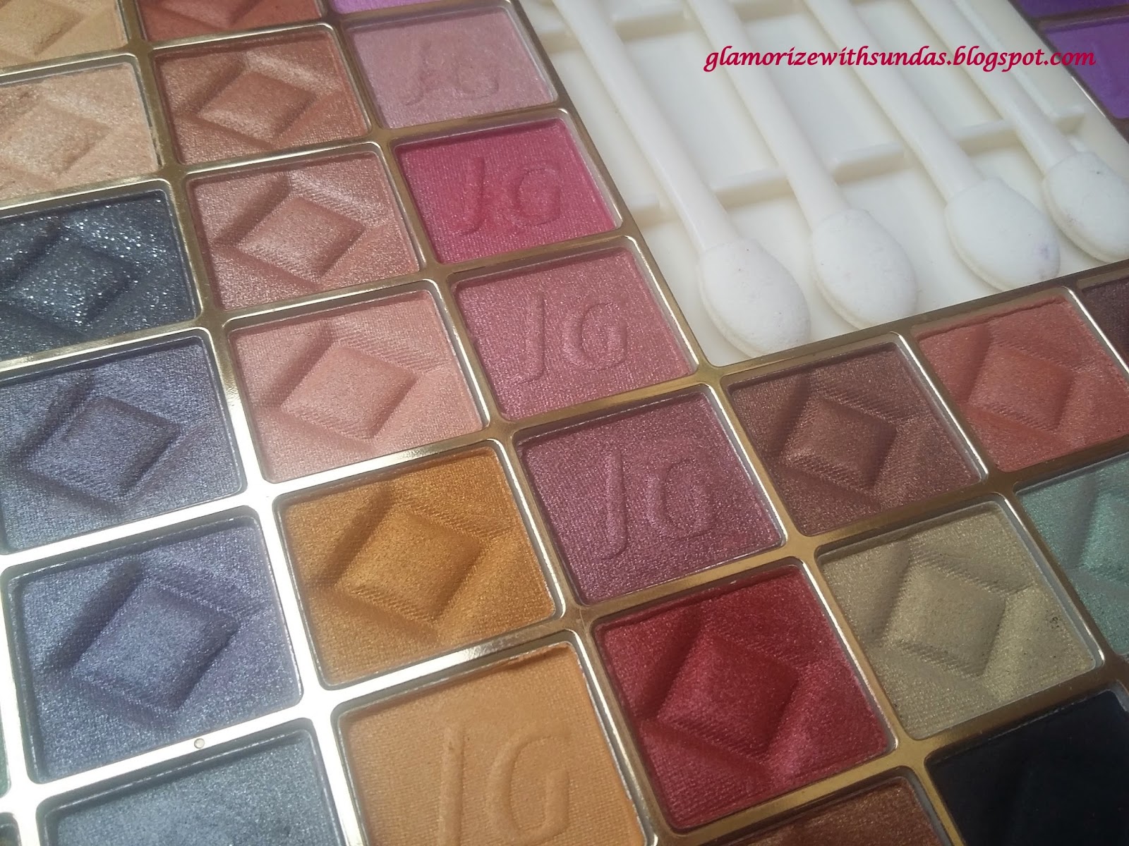 Glamorize With Sundas Just Gold 98 Eyeshadow Palette Review And Images, Photos, Reviews
