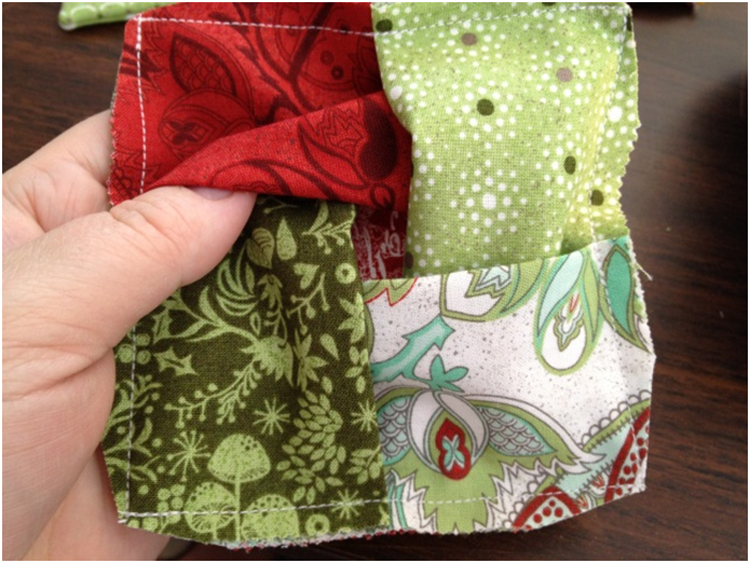 Fabric Mill Holiday Mug Rug Tutorial