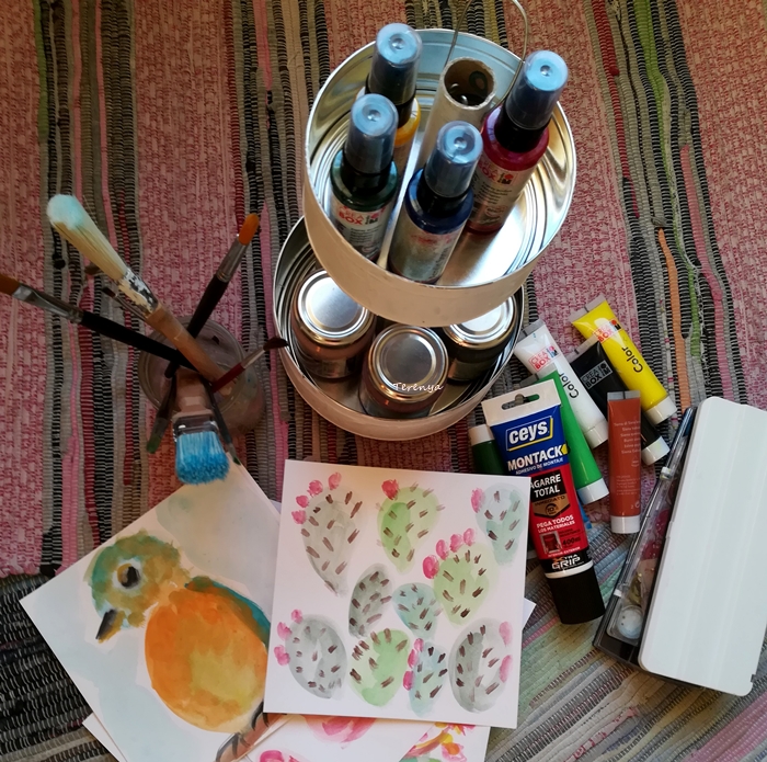 como-hacer-expositor-reciclando-latas-galletas