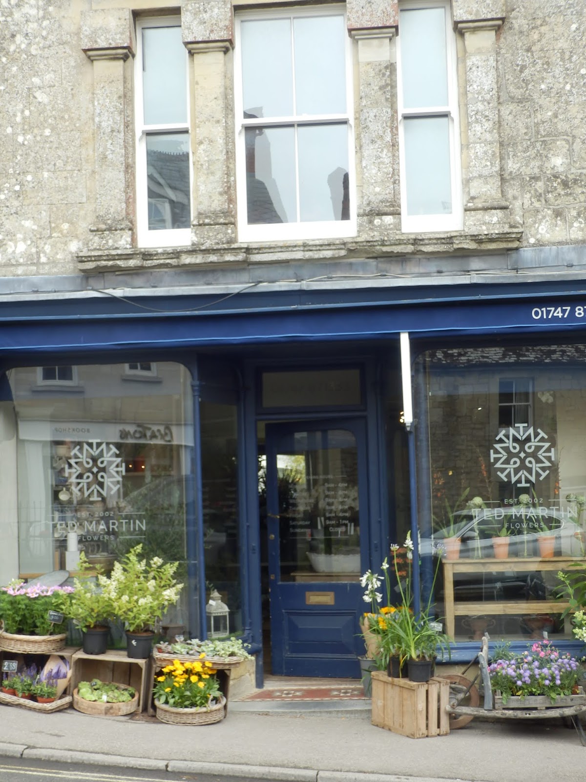 House of Pottery Ted Martin Flower Shop (Tisburyのお花屋さん）