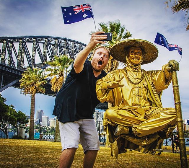 Roving Performers Australia Living Statue, Levitation Living Statue
