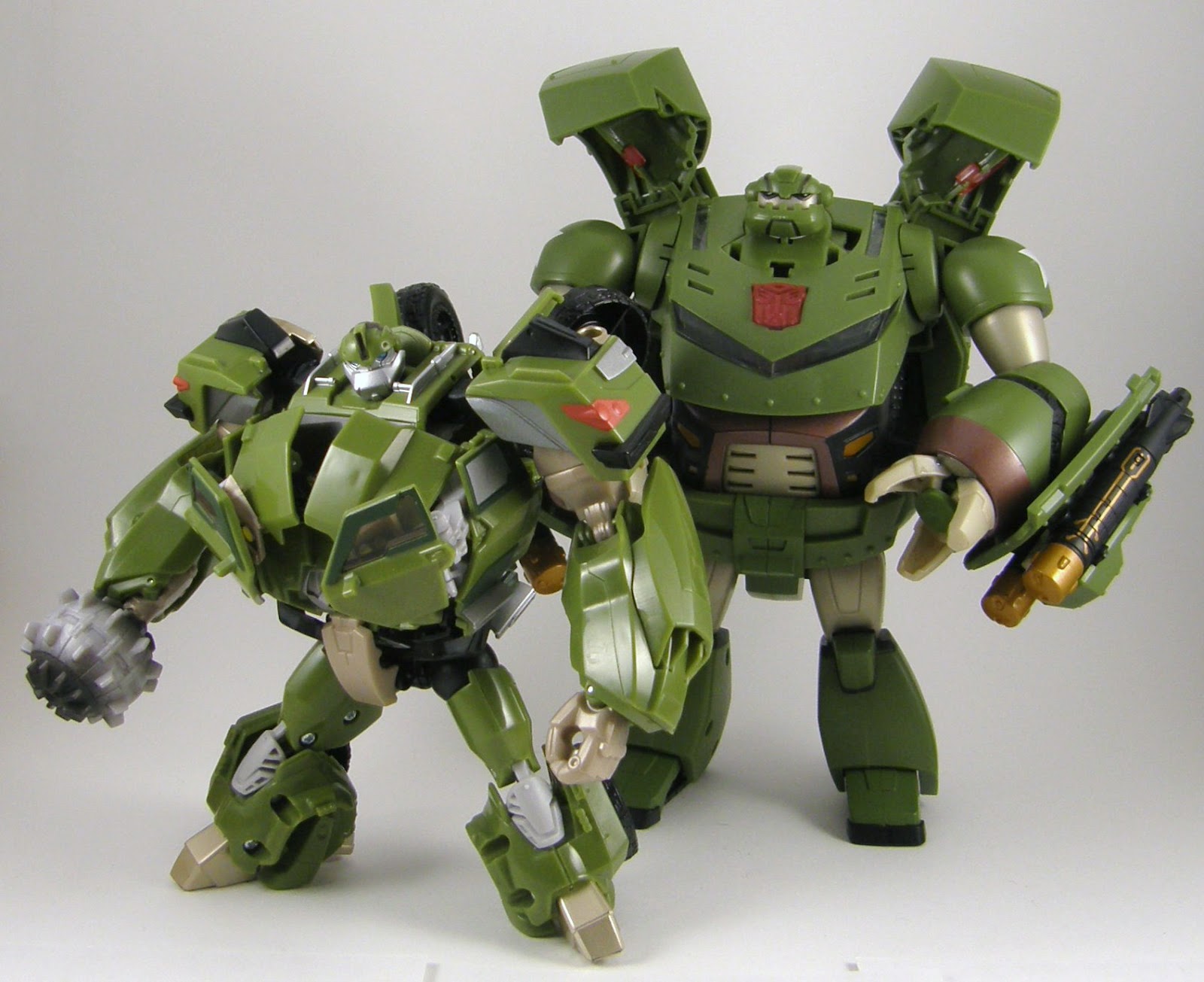 Mostly Transformers Redux: Transformers Prime Bulkhead, alone in America