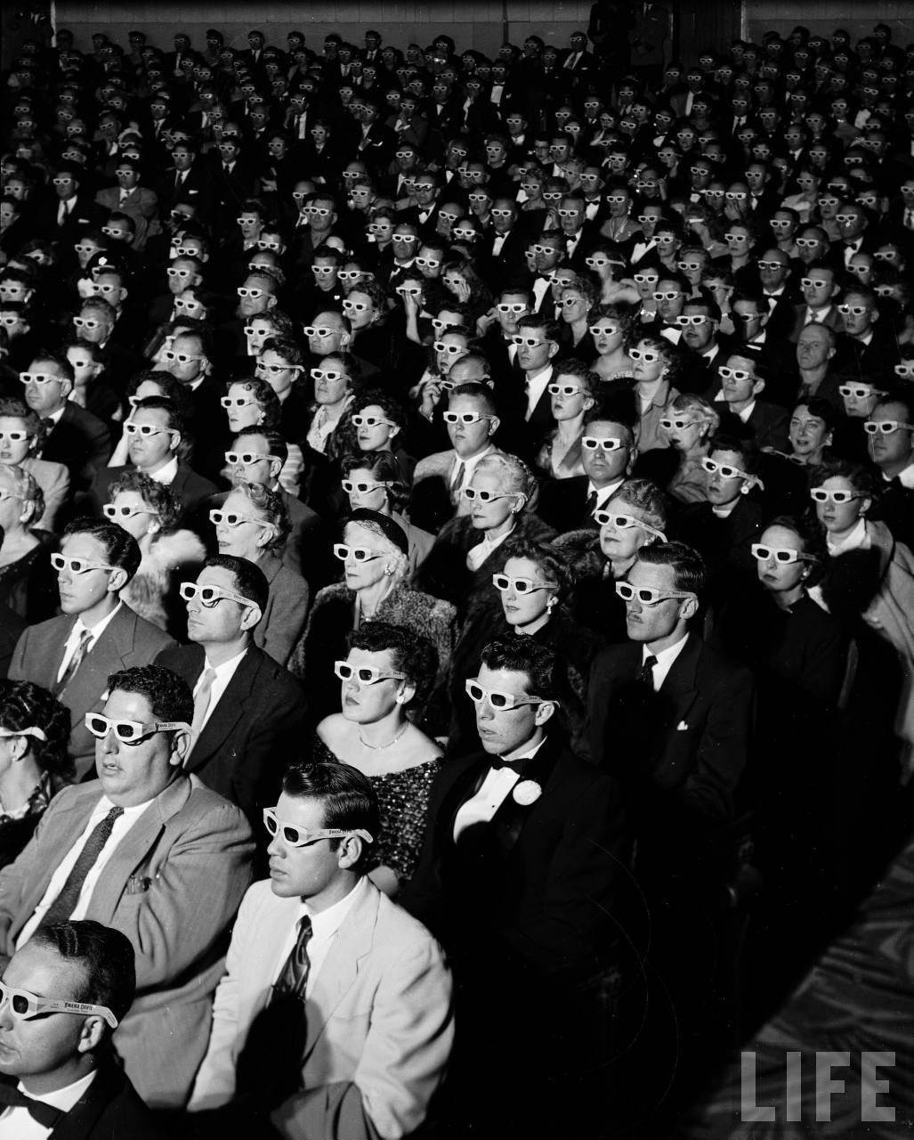 Vintage Photos Capture Audience Wearing Special Glasses to View the