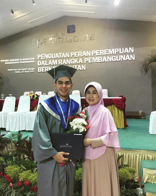 Profil Terlengkap Rangga Azof Agama Pacar Kekasih Masa Kecil Dan Orang Tua Pendidikan Awal Karier Akun Instagram Hingga Foto Dan Gambar Terbarunya Dont Sad