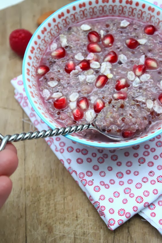 Petits repas entre amis Porridge quinoabetterave à la grenadine