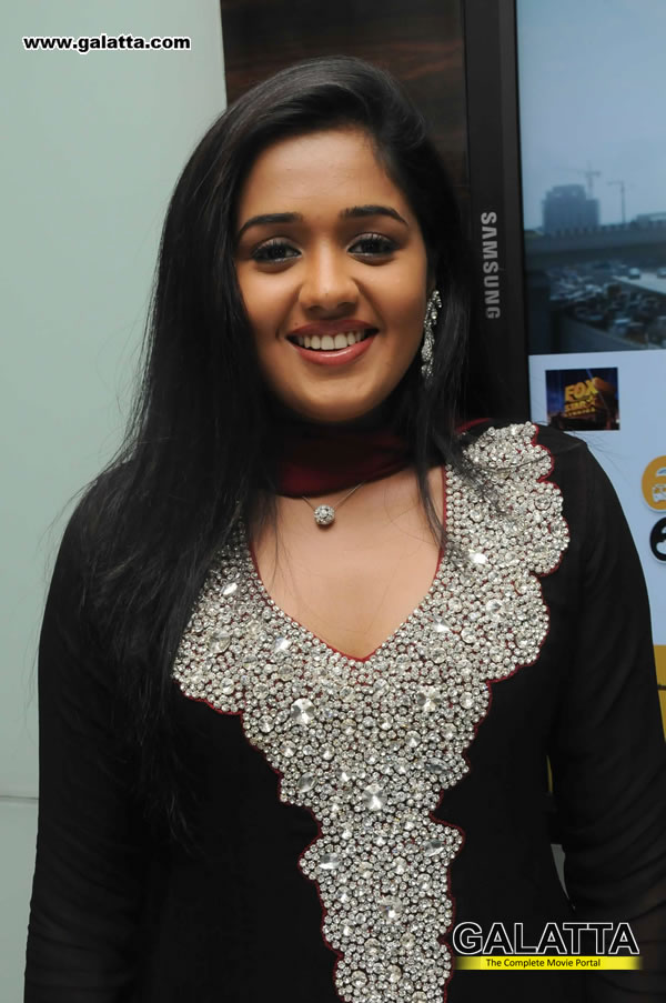 cute photos: Anjali,Ananya and jai at Engeyum Eppothum Audio Launch photos