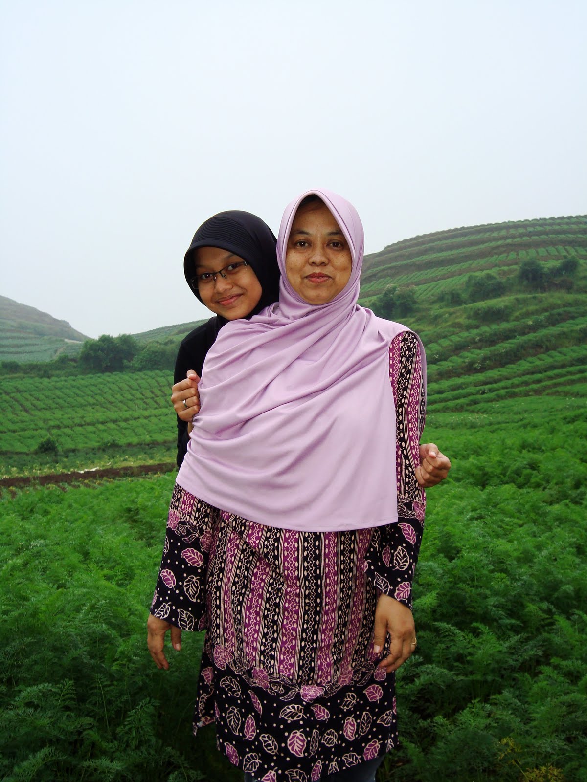 Pemburu ibu ibu. Ibu. Nenek Bugil CD. Nenek ngentot twitter