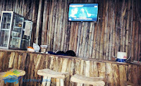 bar table di ranting bambu