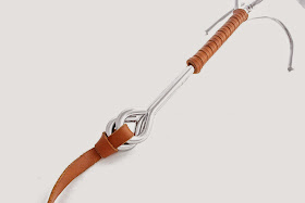 Marzua: Original perchero colgado del techo