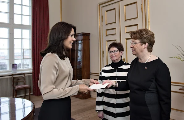 As the patron of Maternity Foundation, Crown Princess Mary of Denmark received the donation made by Inner Wheel Club to the Maternity Foundation, which is presented by Inner Wheel Coordinator, Benedicte Haubro