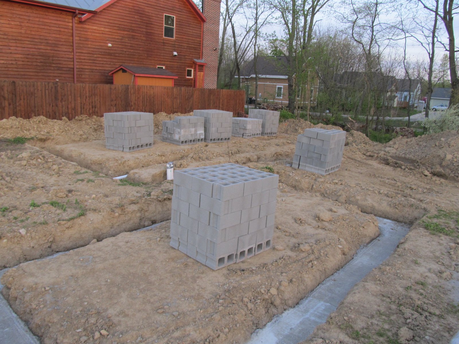 Thistle Creek House Laying the block foundation wall