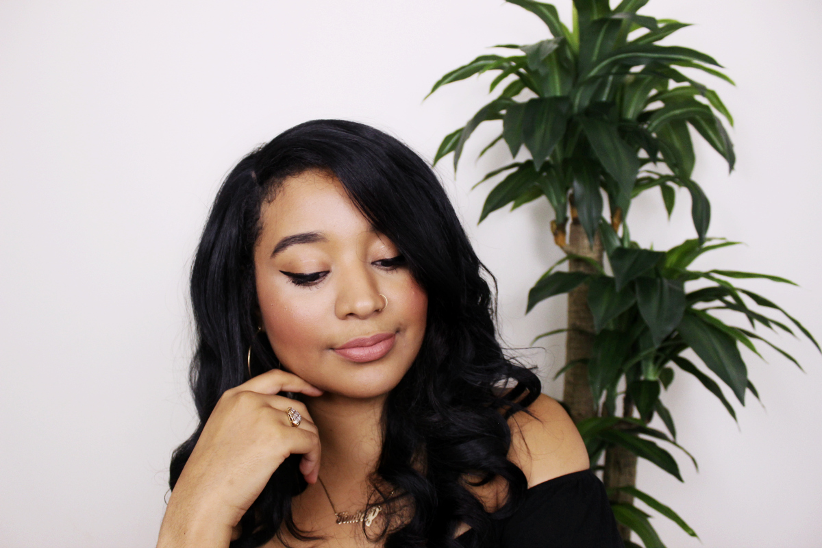 How to highlight with Make Up For Ever Face Artist palette