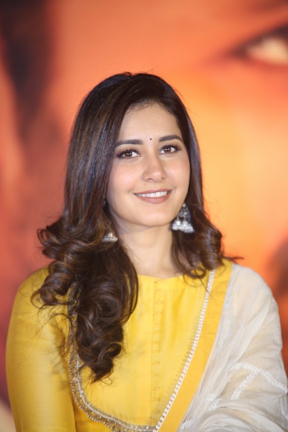 Raashi Khanna at Srinivasa Kalyanam Press Meet