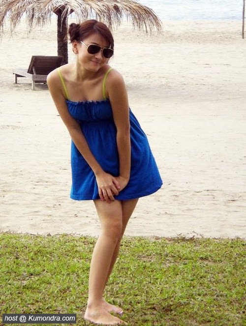 wut hmone shwe yee sexy bikini photo 03