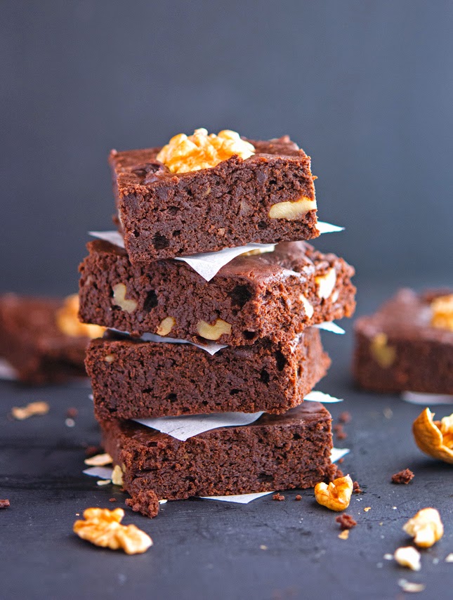 The Iron You: Chocolate-Walnut Avocado Brownies (Paleo & Vegan) The Iron You: Chocolate-Walnut Avocado Brownies (Paleo & Vegan)