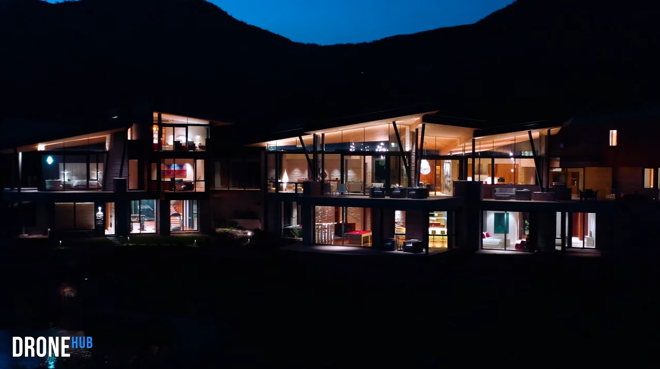 55 Photos vs. Luxury Modern Telluride Colorado Mountain Estate Interior Design Tour