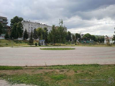 Казанский парк Черное озеро, центральная площадка, здесь ставят елку