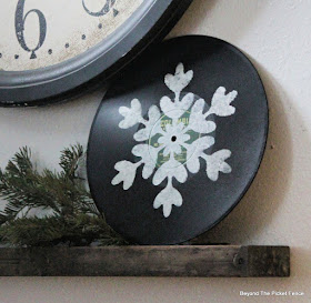 Stencil a Snowflake on an Old Record for Quick Christmas DIY