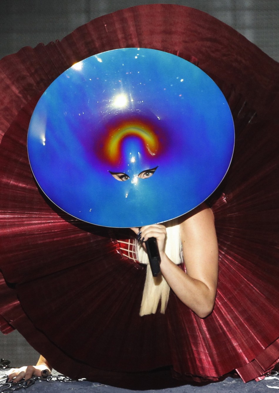 186235-lady-gaga-ema-2011.jpeg
