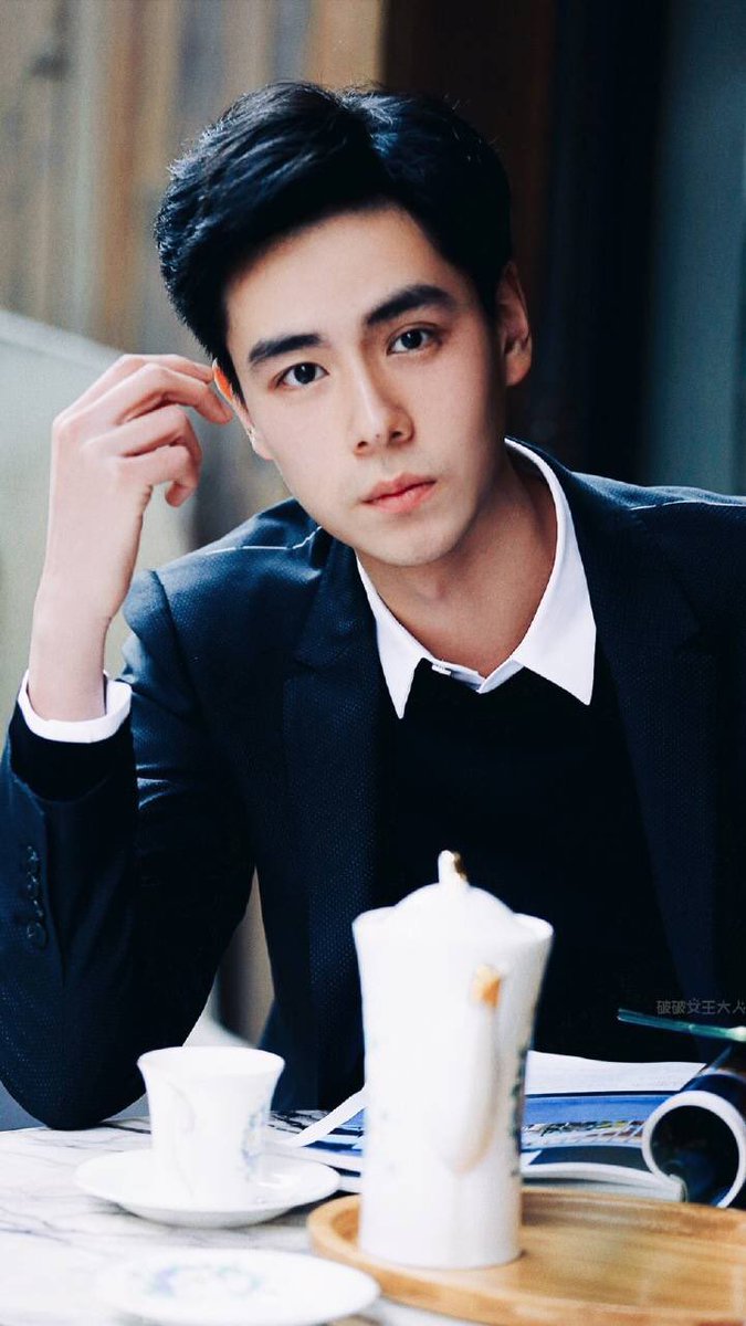 My World Is My Life: Profil Hu Yi Tian