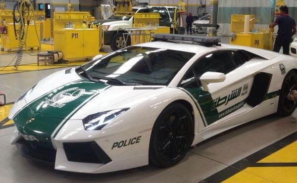Gambar Mobil Balap Polisi Lamborghini : Kumpulan Gambar 