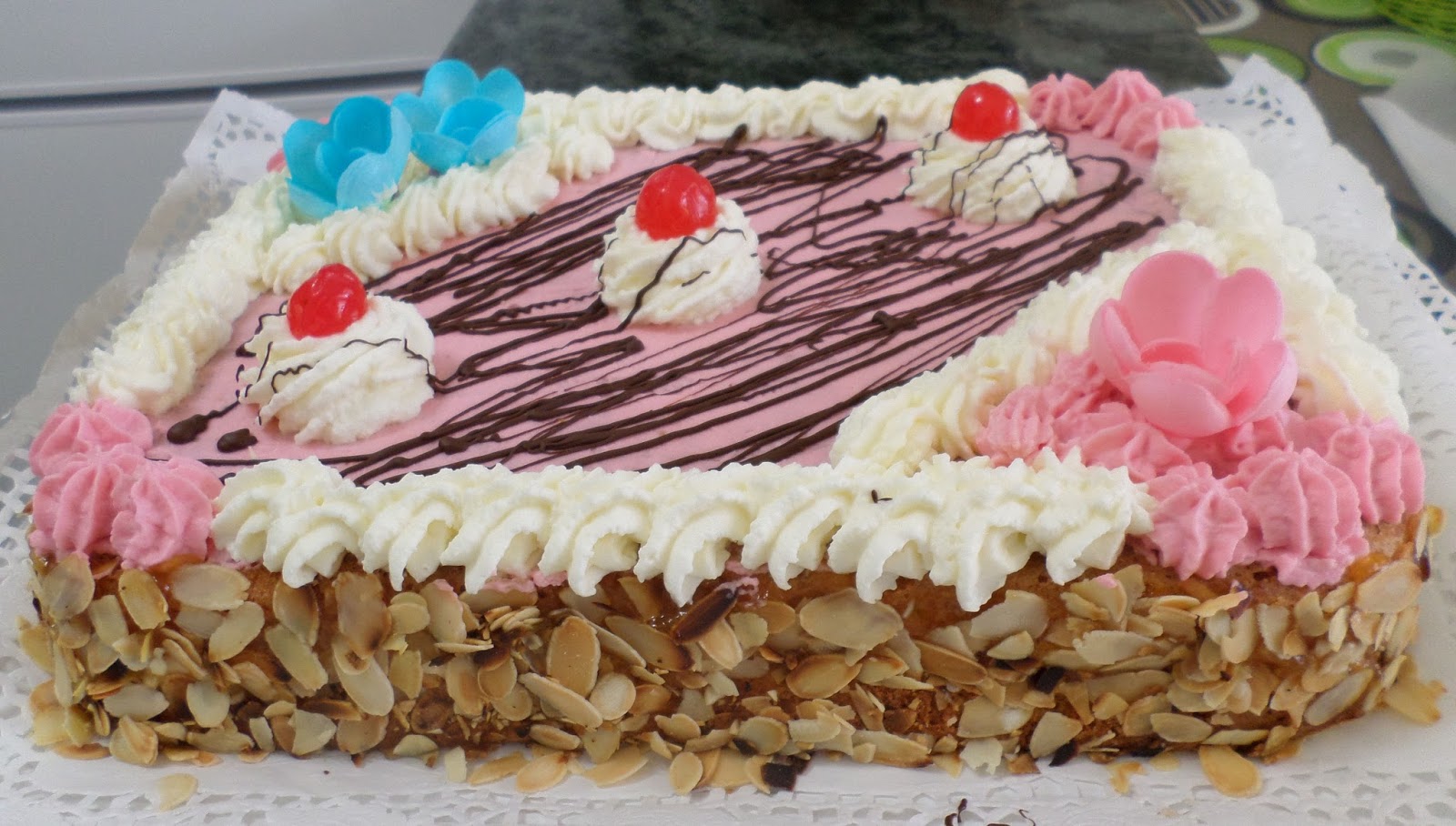 Mi pastelería Tarta con crema de queso y nata