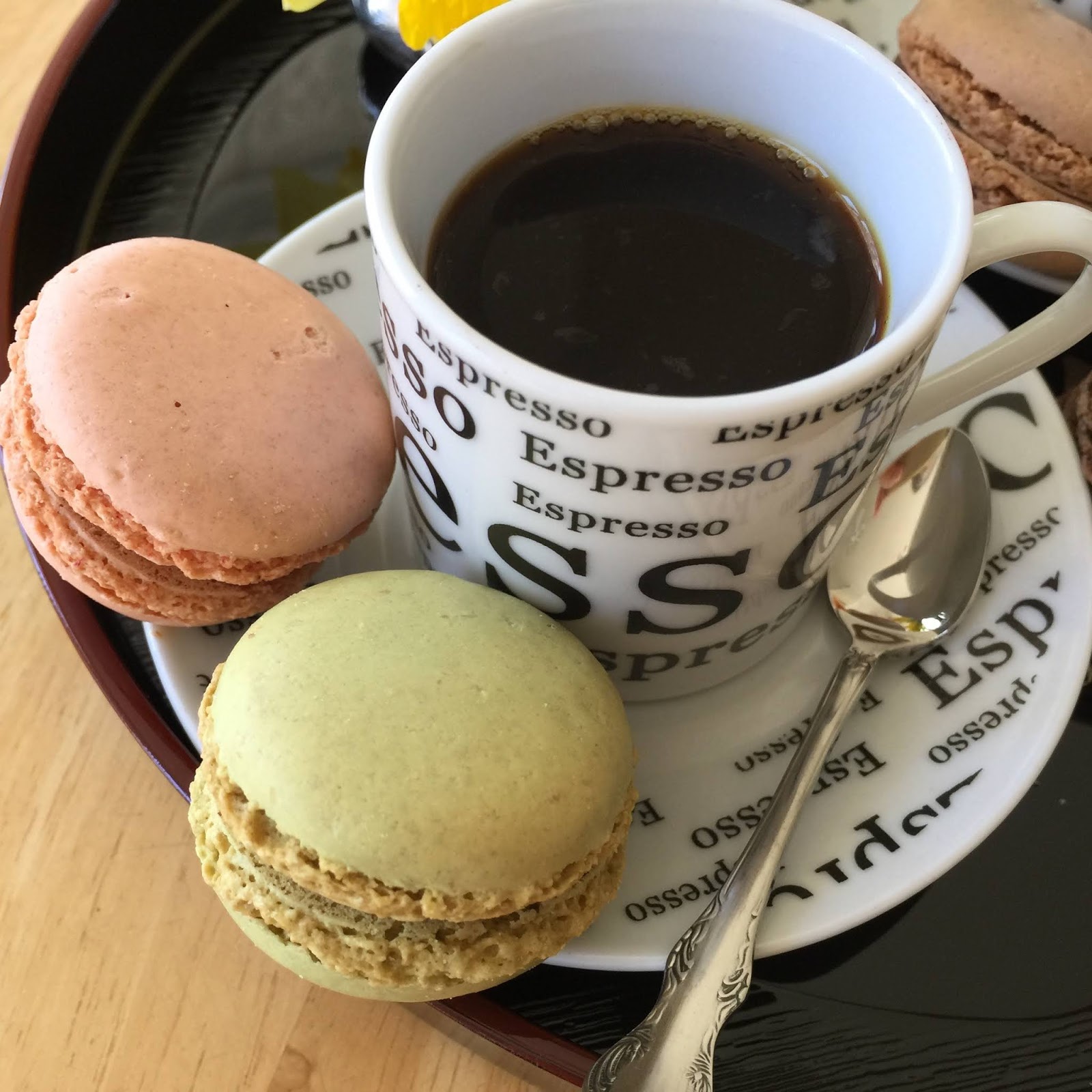 MARIETTE'S BACK TO BASICS Espresso with French Macarons