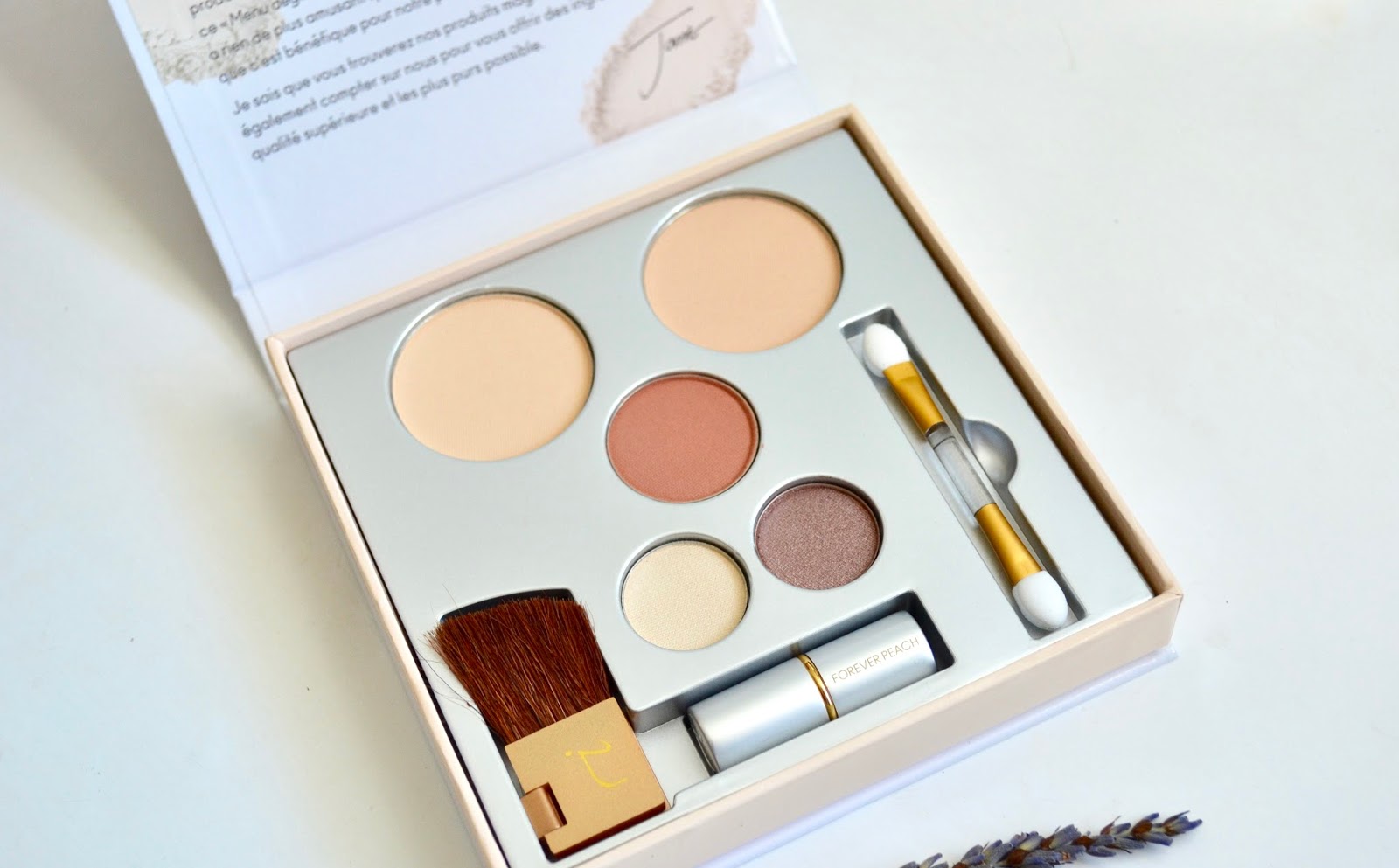 Aquaheart: Jane Iredale Pure & Simple Makeup Kit - Review