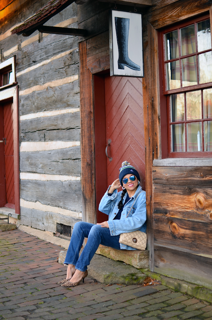 Mirrored sunglasses outfit 