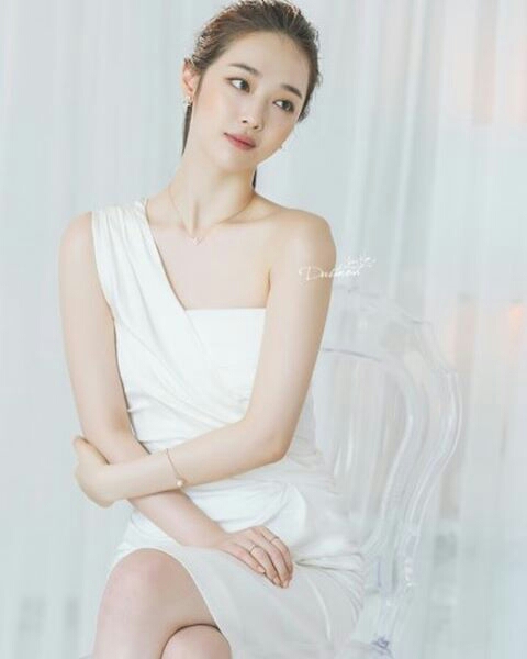 설리 인스타 업뎃사진 | 인스티즈