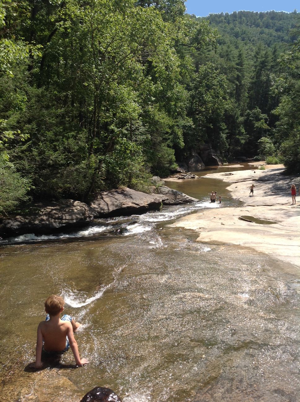 Femme au foyer A waterslide at Long Shoals Wayside Park