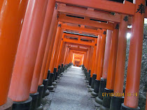 Multi-Torii Gate pathway, Fushimi-Inari Shrine, Kyoto, Japan