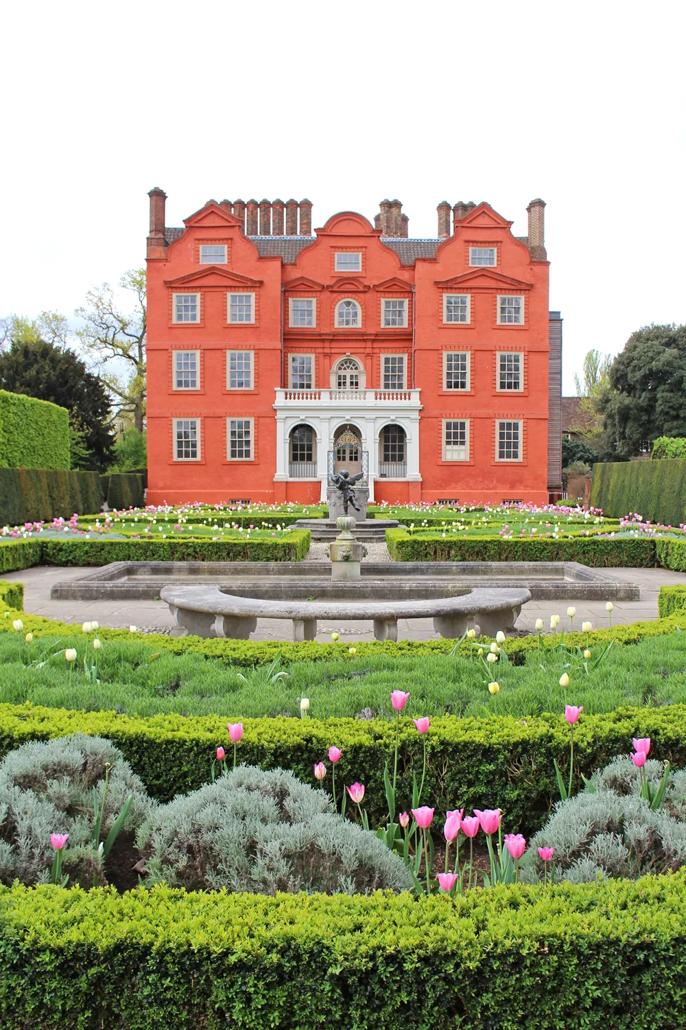 Kew Palace at Kew Gardens in Spring - London lifestyle blog