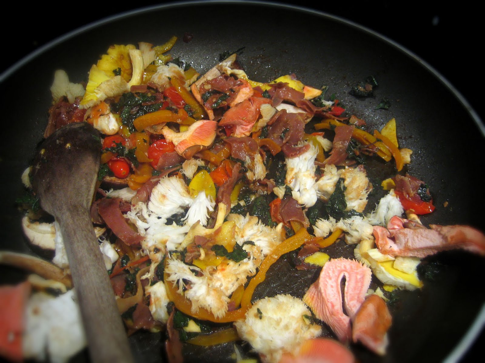 itsdelicious2 Pasta with mixed mushrooms and anchovies