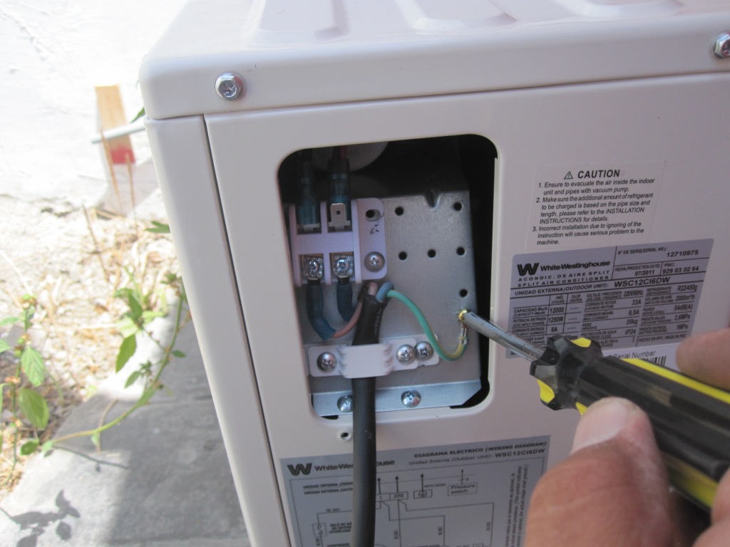 instalación eléctrica aire acondicionado 220v