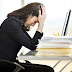 Το εργασιακό άγχος προκαλεί φόβο, θυμό, πανικό και σοβαρά προβλήματα υγείας. Τεχνικές διαχείρισης του άγχους  
