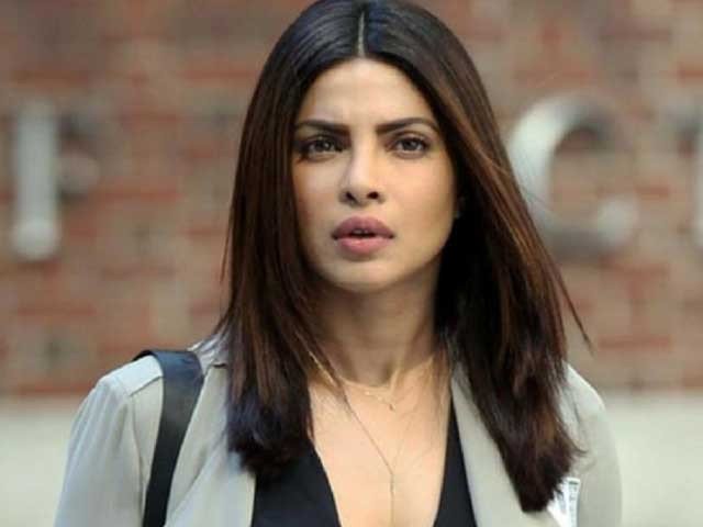 Pakistan Se Jang Ki Himaayat Priyanka Chopra Ko Mehngi Pad Gayi