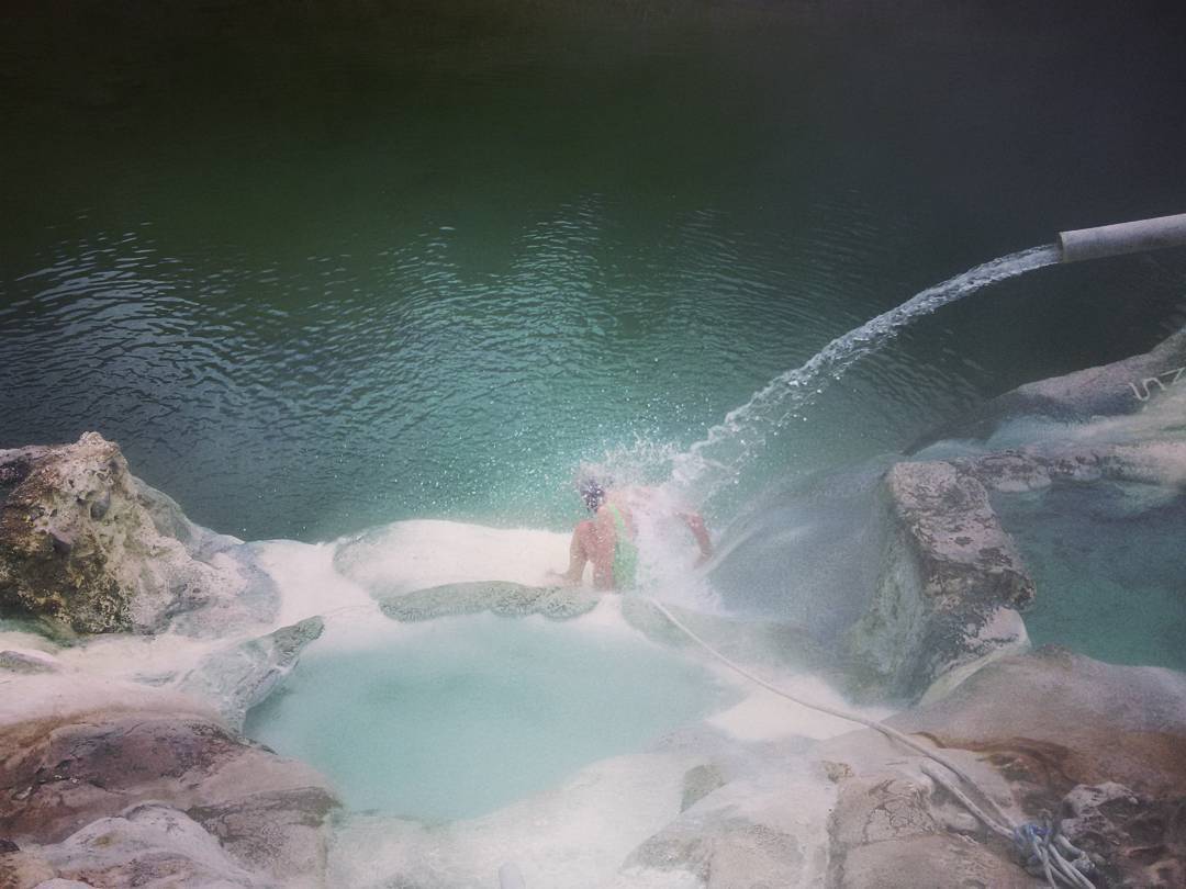 natural hot shower in petriolo