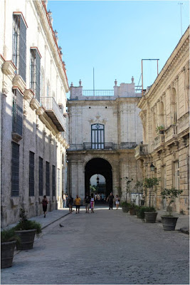 La Habana contada por sus edificios - La letra corta La Habana contada por sus edificios - La letra corta