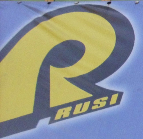 rusi motors logo