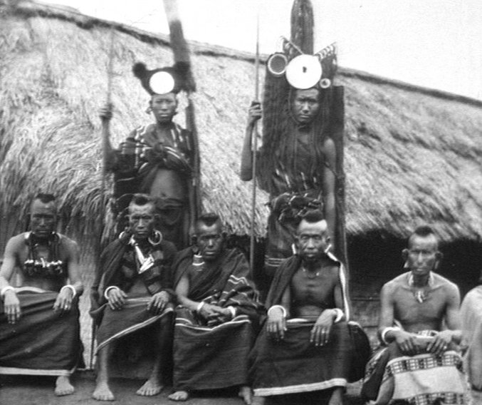 10 Fascinating Tribes with a Headhunting History