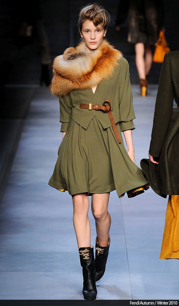 Dominik Fashion Blog Military fashion women's military clothing trend